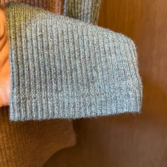 Doe & Rae knit brown and grey long sleeve top size L - Picture 7 of 7